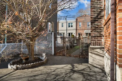 $285,000 | 2712 South Iseminger Street, Philadelphia, PA 19148
