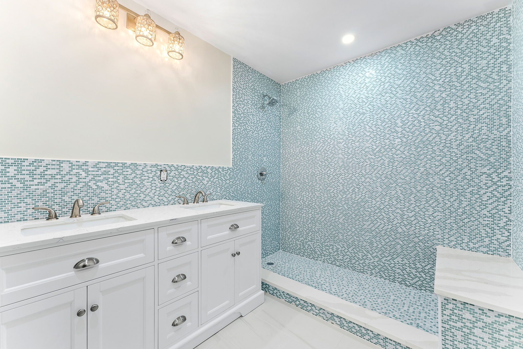 217 Butler Street, Unit 2 Brooklyn, NY 11217 - Photo 8 of 15 a bathroom with a bathtub and a sink