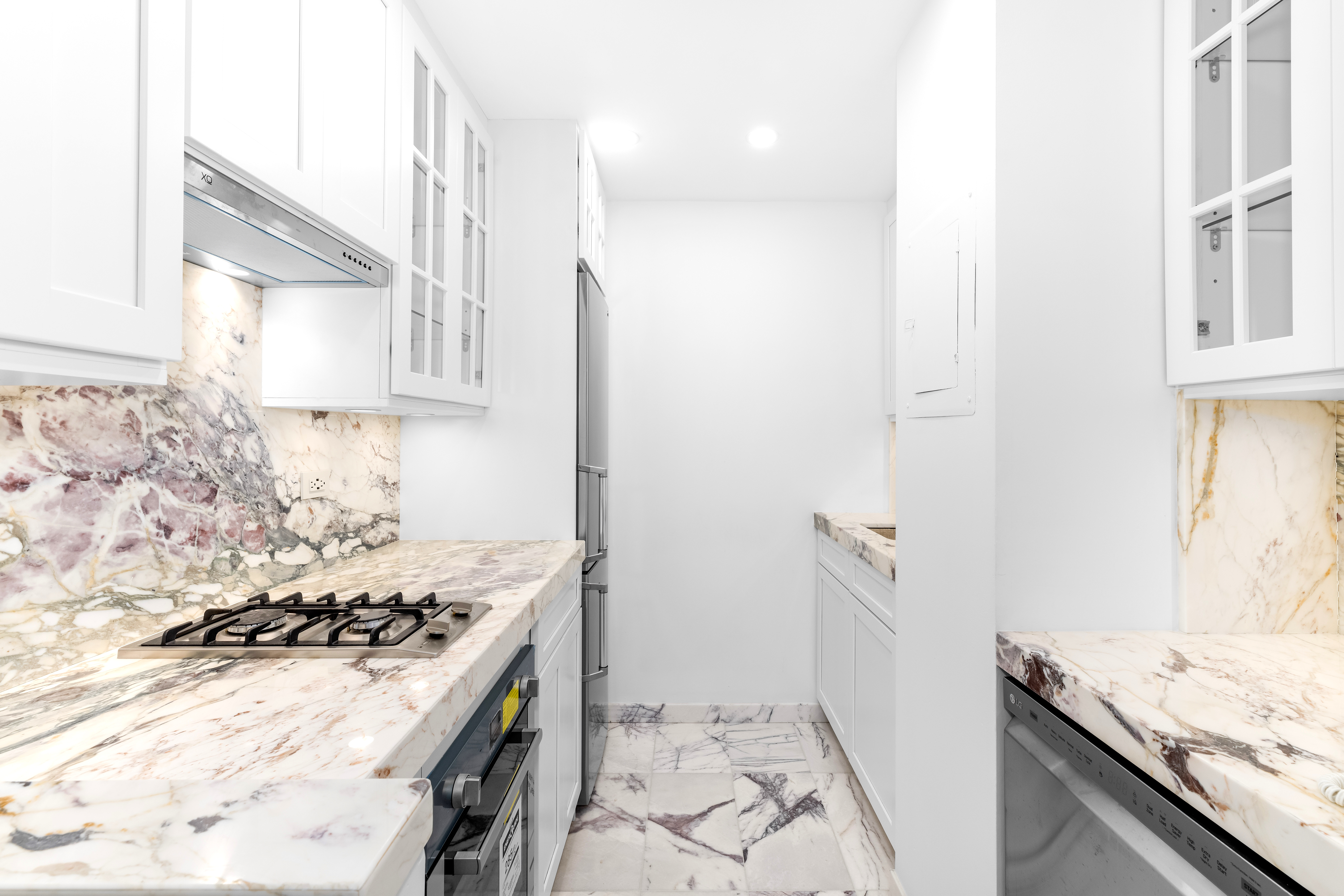 106 Central Park South, Unit 9J Manhattan, NY 10019 - Photo 4 of 18 Gallery Image 4