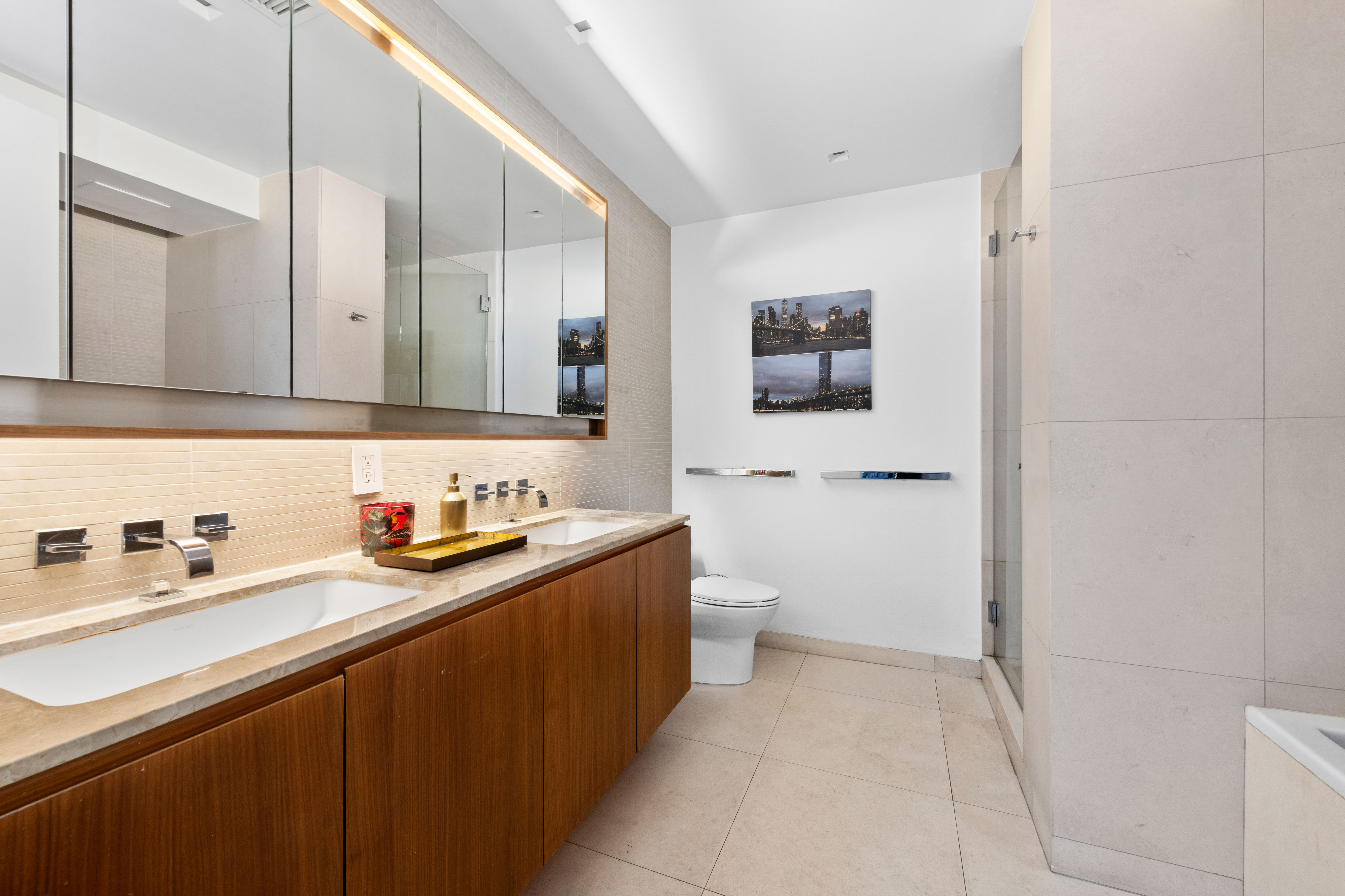 555 West 59th Street, Unit TH3C Manhattan, NY 10019 - Photo 8 of 20 Gallery Image 8