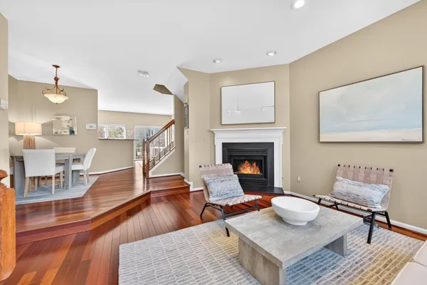 $800,000 | 12017 Edgemere Circle, Reston, VA 20190