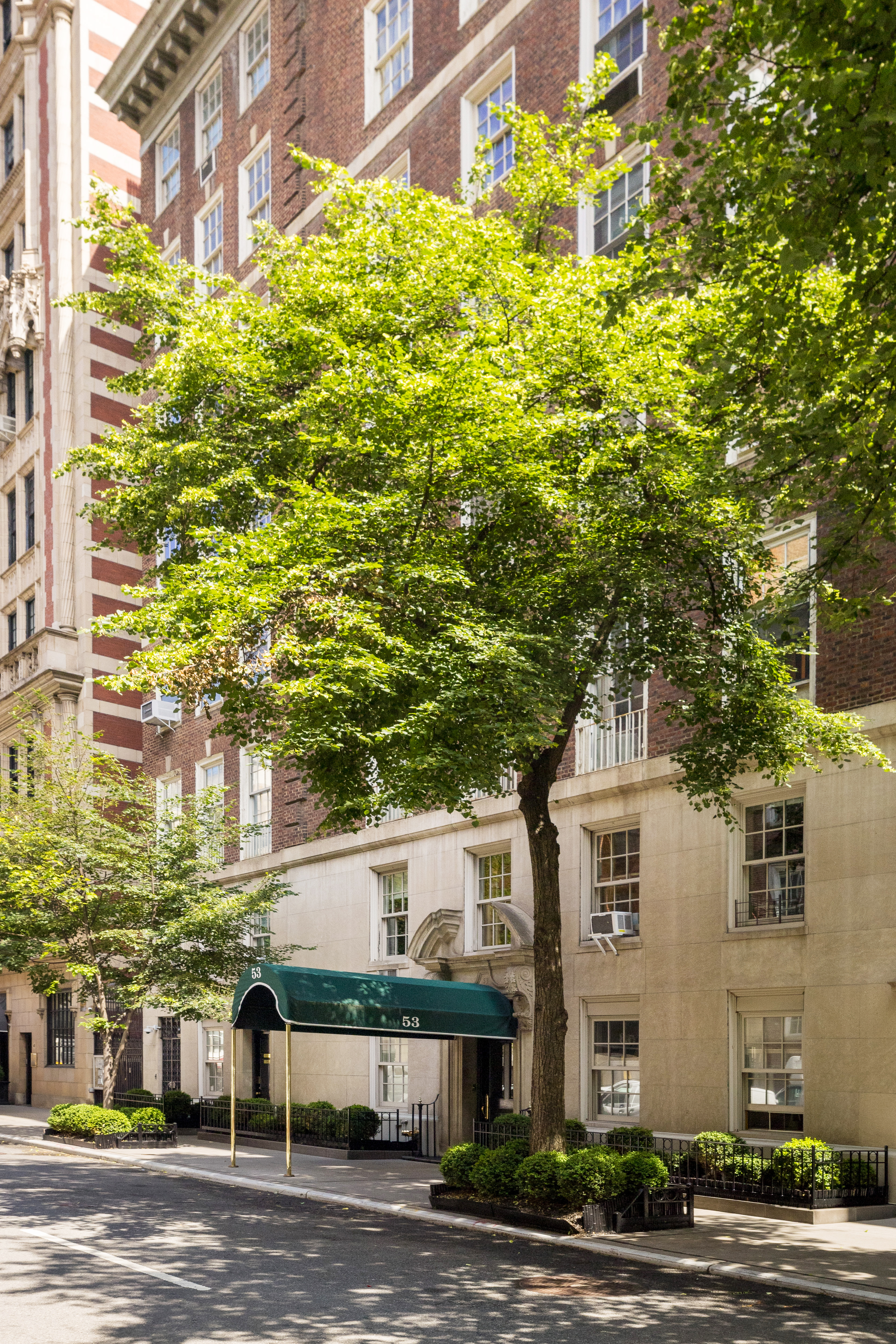 53 East 66th Street, Unit PHA Manhattan, NY 10065 - Photo 14 of 16