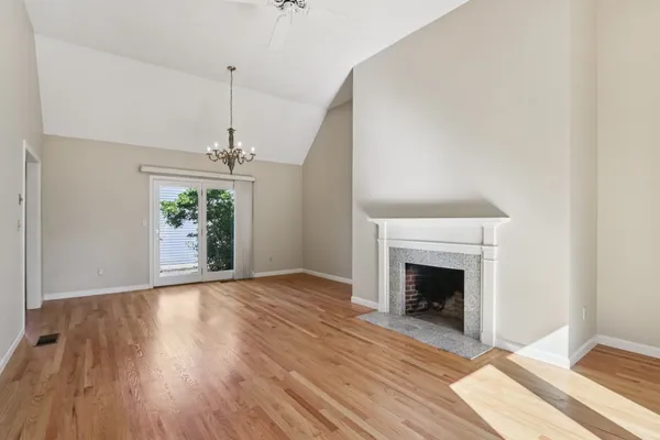 $958,000 | 35 Mitchell Grant Way, Unit 35, Bedford, MA 01730