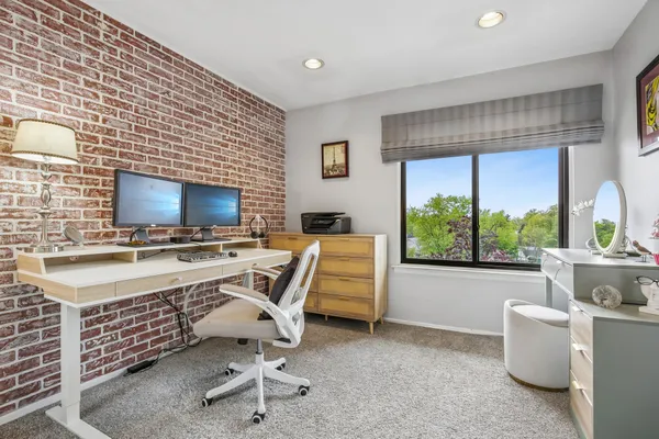 $599,000 | 12 Louisburg Square, Verona, NJ 07044