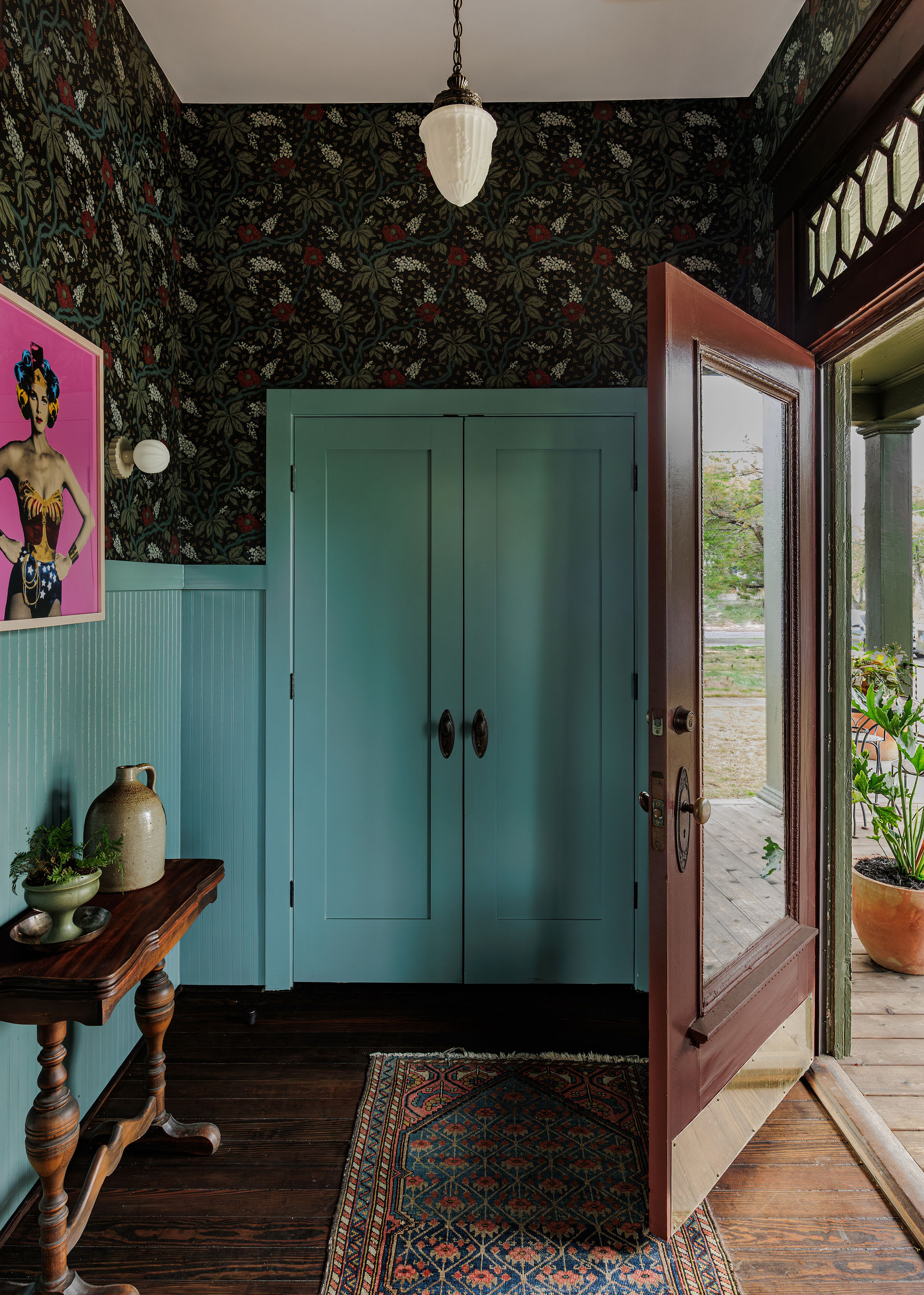 606 West 35th Street Austin, TX 78705 - Photo 5 of 37 a view of entryway with wooden floor