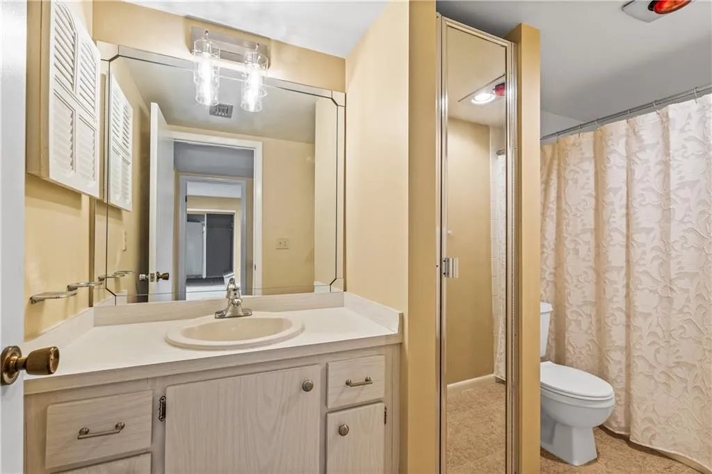 $190,000 | 1166 6th Avenue, Unit 21D, Vero Beach, FL 32960