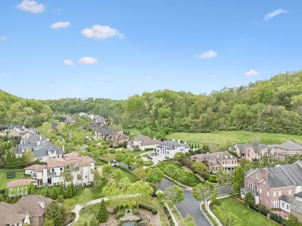 $2,100,000 | 1040 Falling Leaf Circle, Brentwood, TN 37027