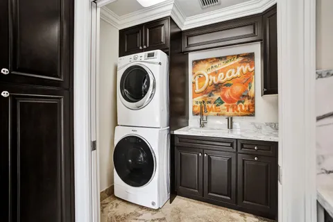 $1,895,000 | 1431 South Ocean Boulevard, Unit 17, Lauderdale-by-the-Sea, FL 33062