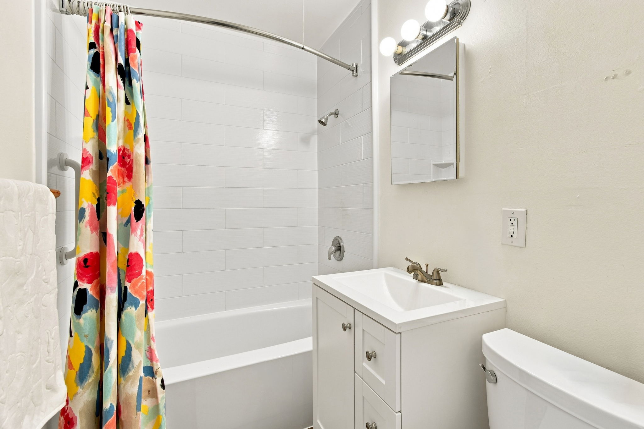 1016 Los Gamos Road, Unit D San Rafael, CA 94903 - Photo 17 of 28 Gallery Image 17