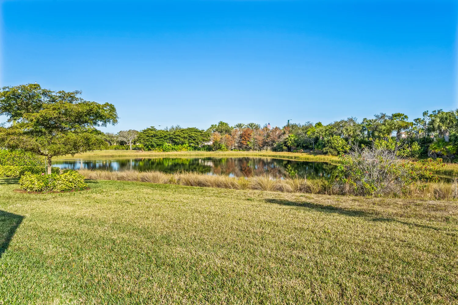 $675,000 | 2152 Falls Manor, Vero Beach, FL 32967