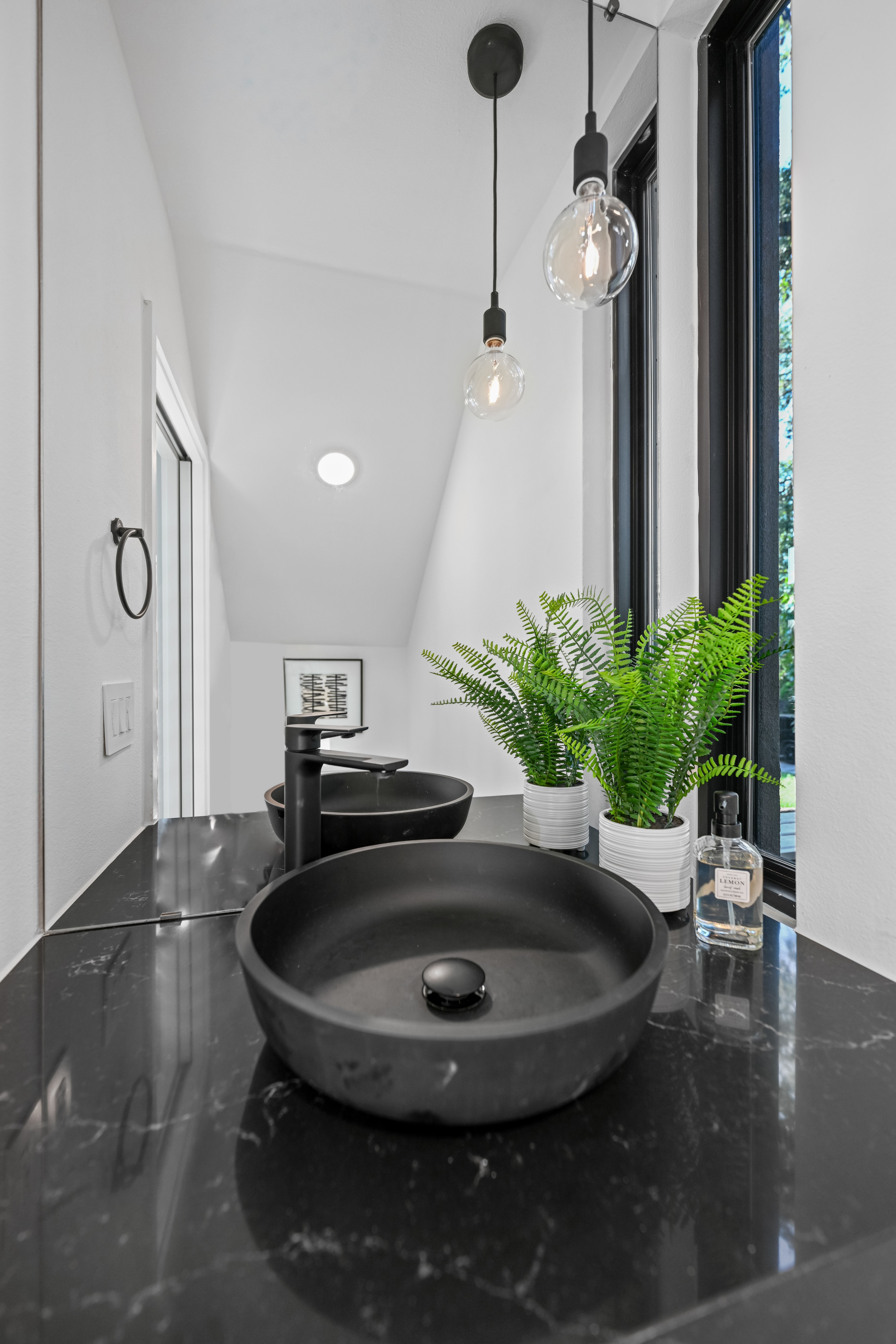 219 Lessin Lane, Unit 15 Austin, TX 78704 - Photo 28 of 53 Gallery Image 28