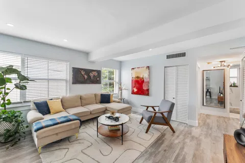 $345,000 | 1308 Drexel Avenue, Unit 209, Miami Beach, FL 33139