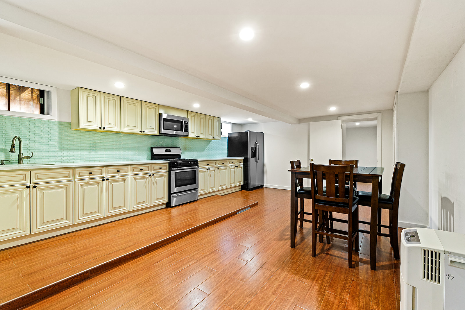 15 Allendale Road Staten Island, NY 10305 - Photo 20 of 28