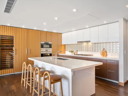 $3,495,000 | 1555 Kapiolani Boulevard, Unit 2002, Honolulu, HI 96814