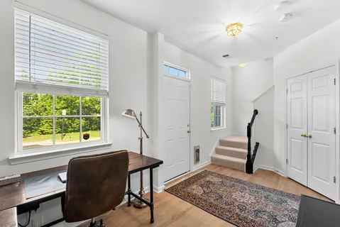 $485,000 | 21762 Dragons Green Square, Ashburn, VA 20147