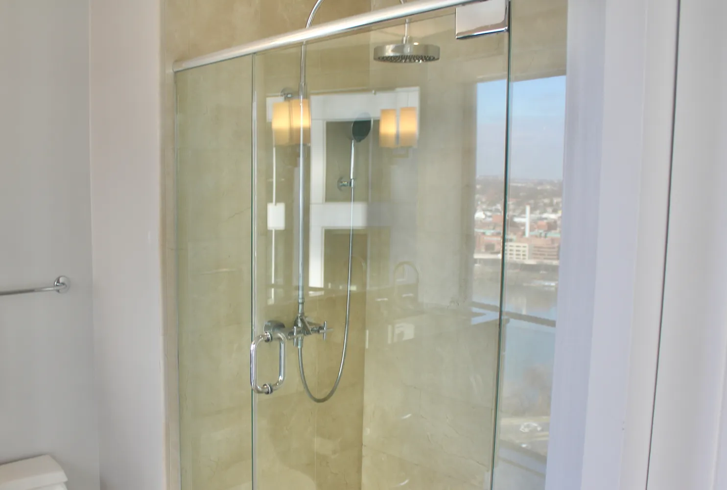 $975,000 | 1111 19th Street North, Unit 2705, Arlington, VA 22209