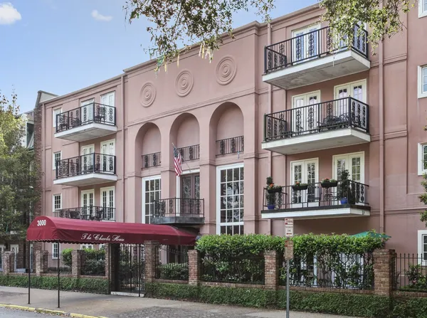 $225,000 | 3000 St Charles Avenue, New Orleans, LA 70115
