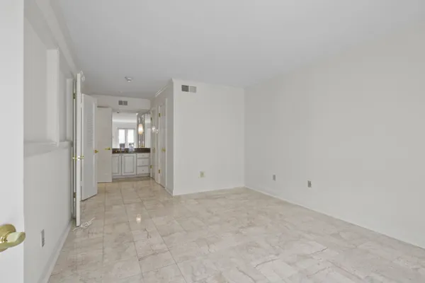 $225,000 | 3000 St Charles Avenue, New Orleans, LA 70115