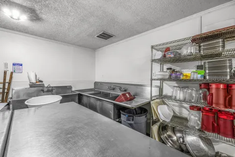 $400,000 | 697 West Cherry Street, Jesup, GA 31545