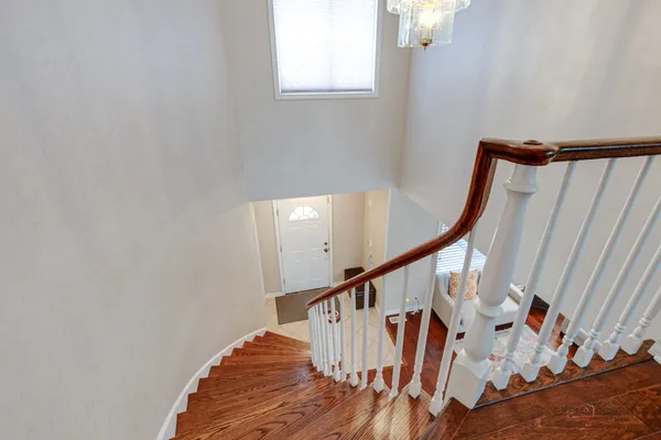 Contact Agent | 117 Annapolis Drive, Vernon Hills, IL 60061