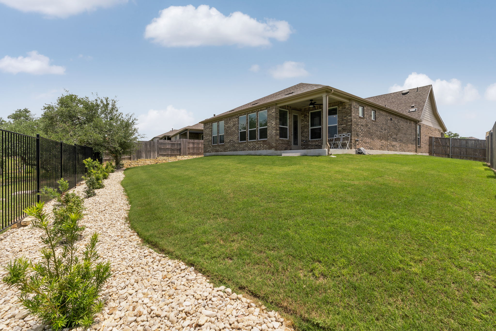 293 Barnhill Loop Dripping Springs, TX 78620 - Photo 13 of 29