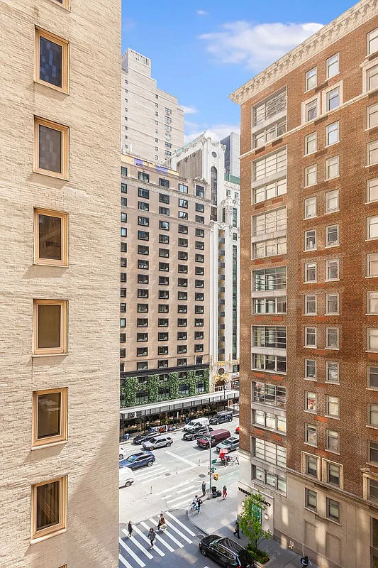 106 Central Park South, Unit 7L Manhattan, NY 10019 - Photo 8 of 10 a front view of a building