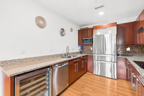 $1,299,000 | 310 Hammond Pond Parkway, Unit 301, Chestnut Hill, MA 02467