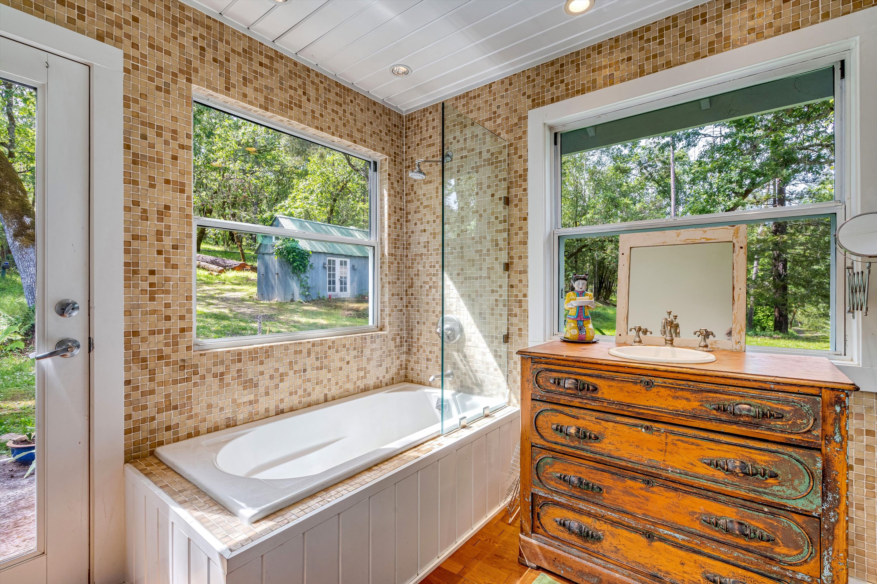 6435 Dry Creek Road Napa, CA 94558 - Photo 13 of 34