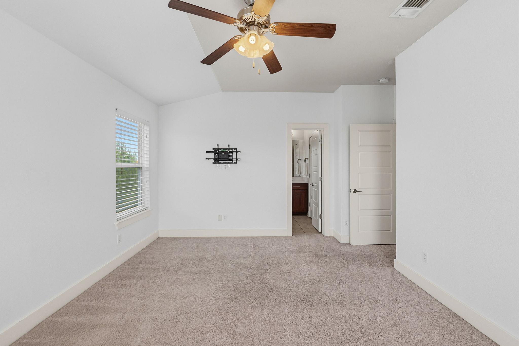 2605 Witsome Loop, Unit 40 Austin, TX 78741 - Photo 34 of 48