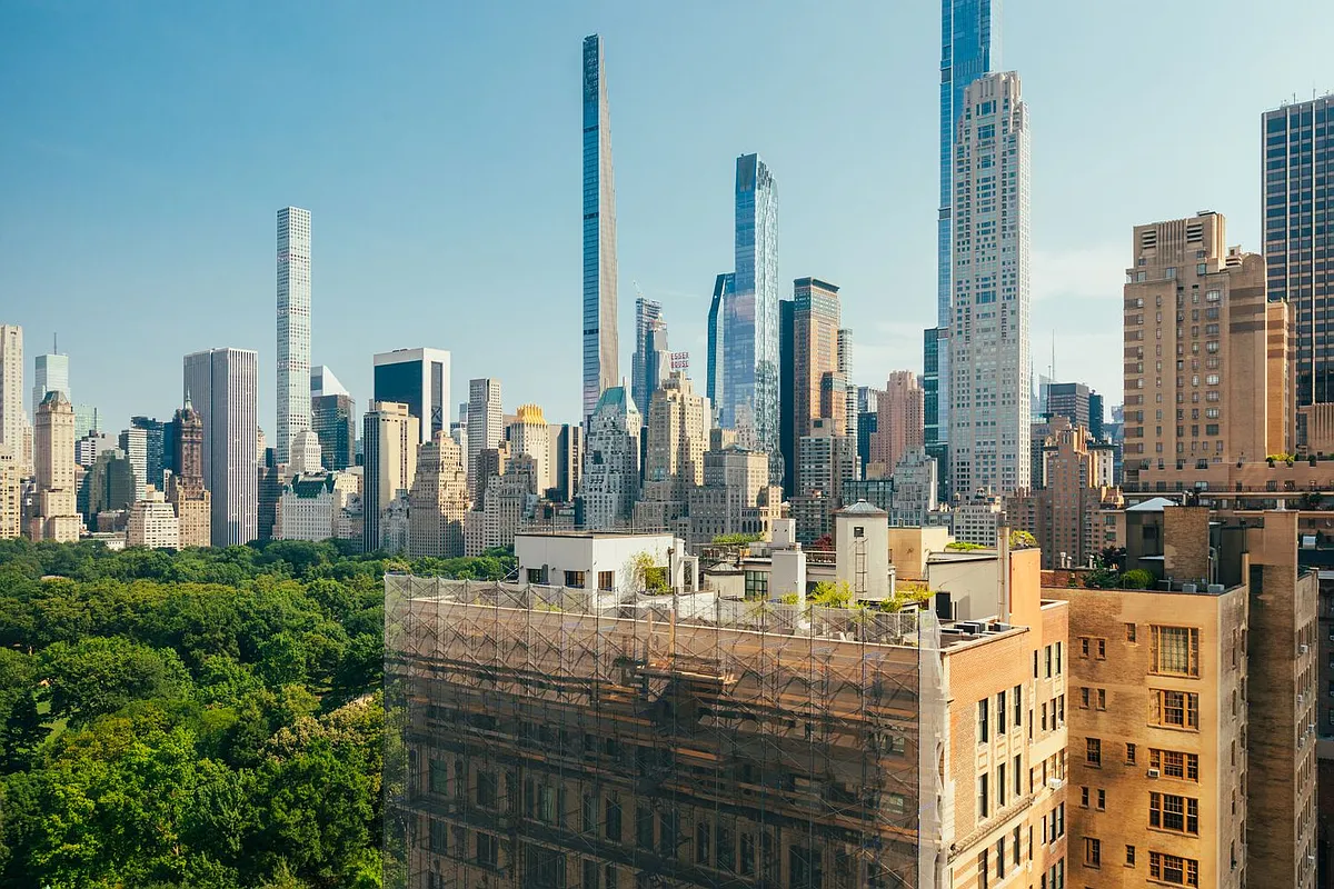 10 West 66th Street, Unit 21E Manhattan, NY 10023 - Photo 11 of 28