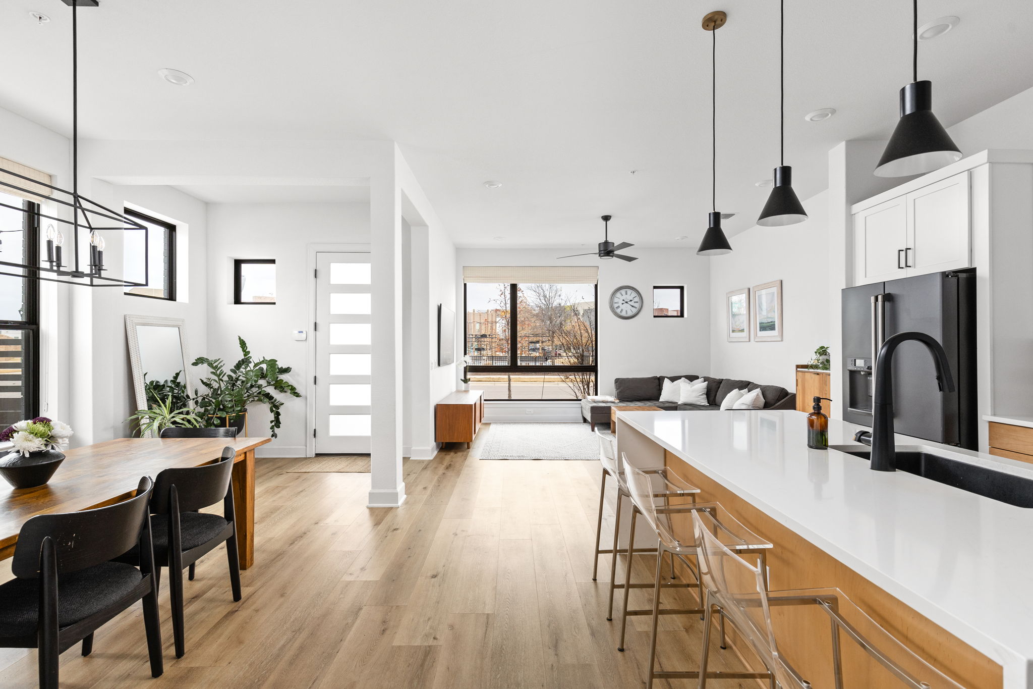 4710 Eberly Street Austin, TX 78723 - Photo 4 of 36