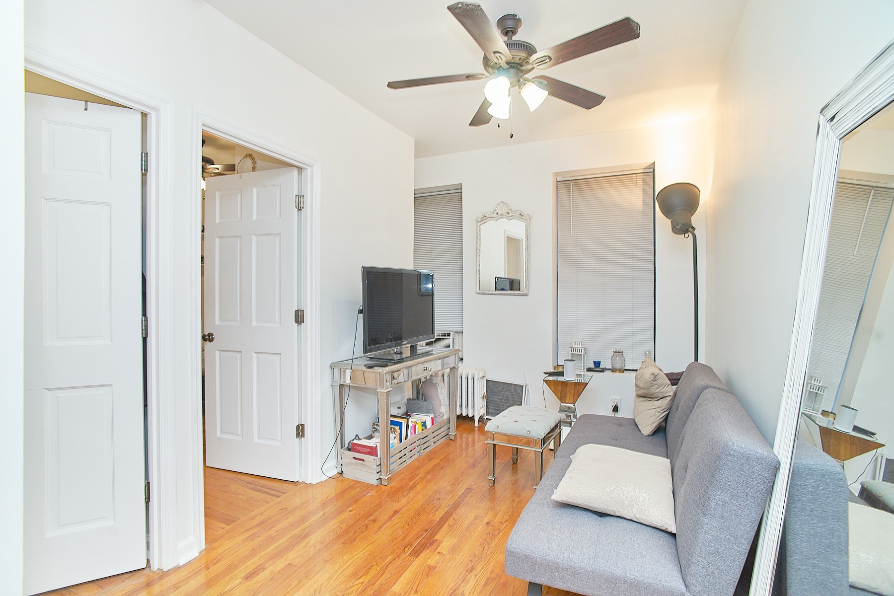 270 East 78th Street, Unit 15 Manhattan, NY 10075 - Photo 1 of 8