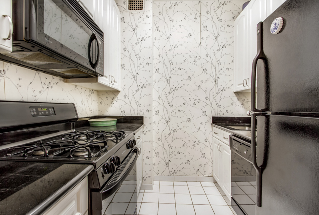 60 East 8th Street, Unit 7L Manhattan, NY 10003 - Photo 4 of 11