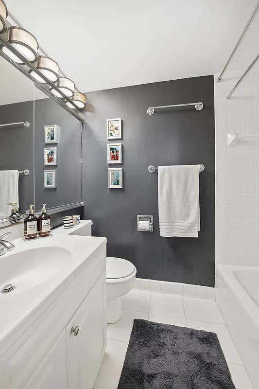 350 East 62nd Street, Unit 3T Manhattan, NY 10065 - Photo 8 of 12