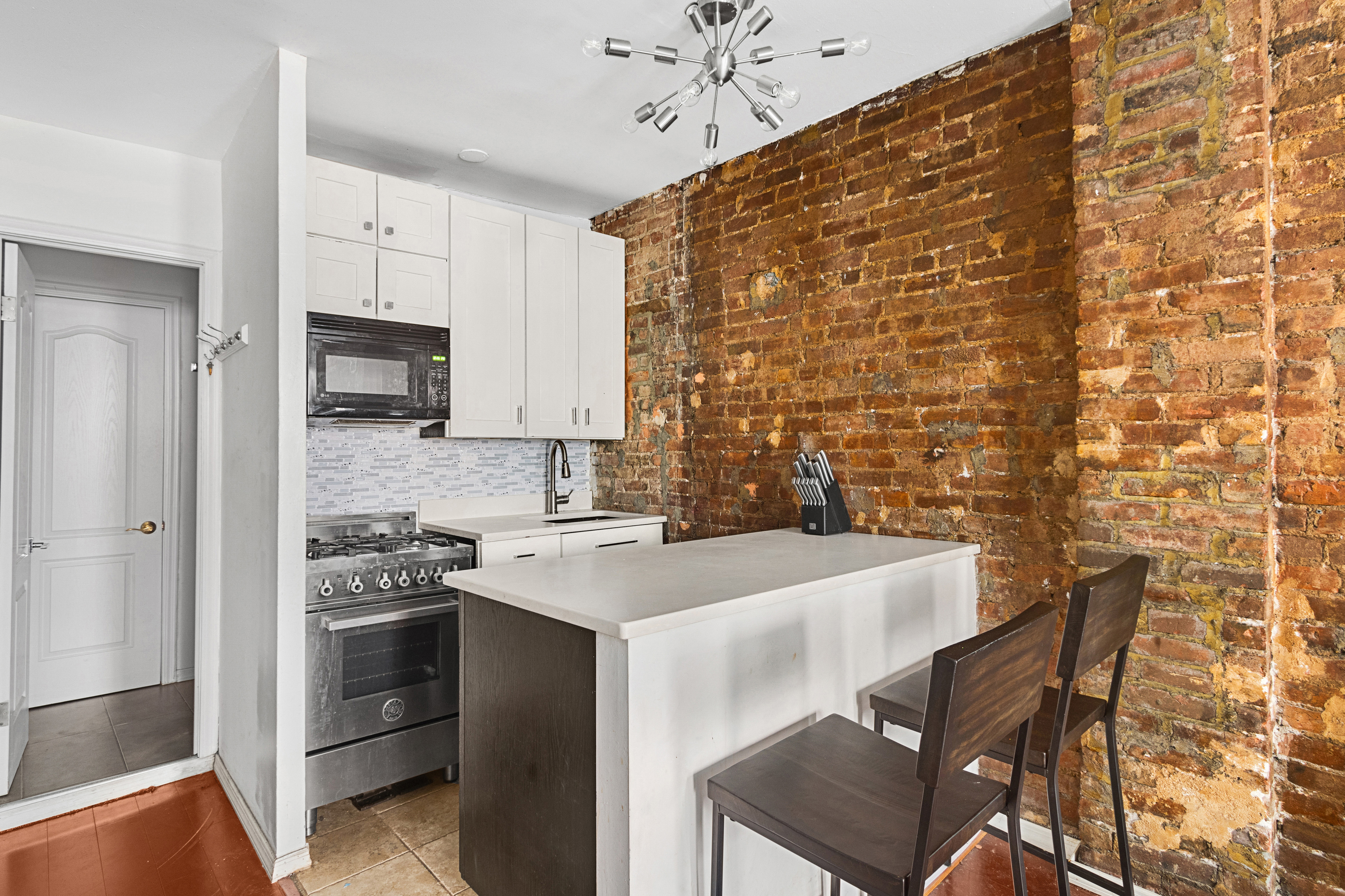 426 West 46th Street, Unit 1A Manhattan, NY 10036 - Photo 3 of 7