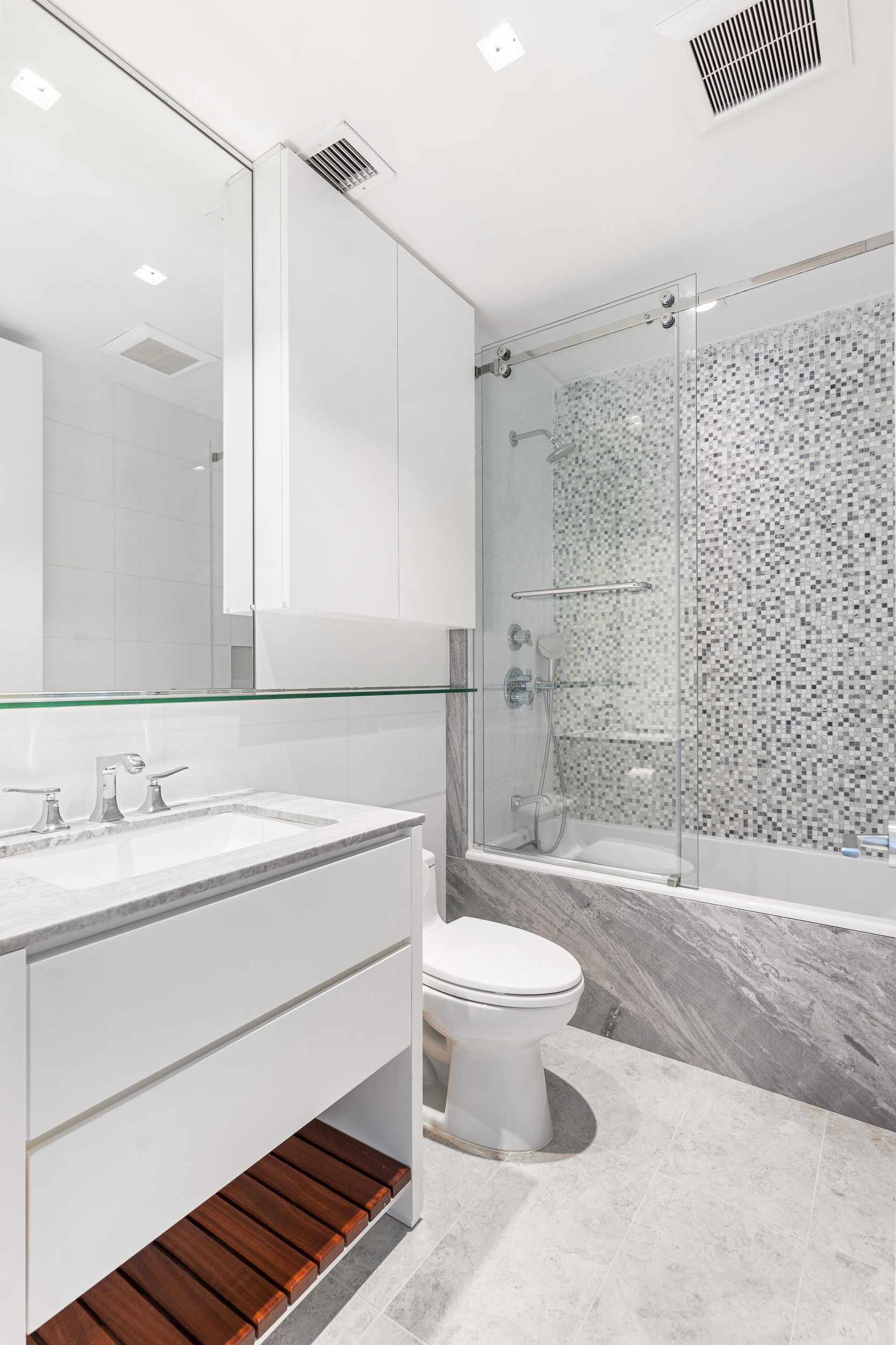 135 East 38th Street Manhattan, NY 10016 - Photo 28 of 32