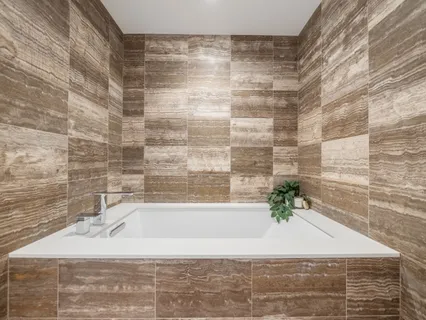 $3,495,000 | 1555 Kapiolani Boulevard, Unit 2002, Honolulu, HI 96814