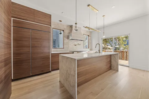 $2,550,000 | 467 Stratford Road | Ditmas Park