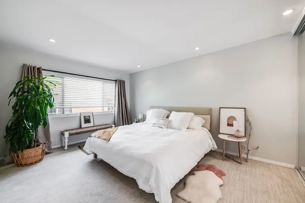 $818,000 | 445 Washington Boulevard, Unit 10, Marina del Rey, CA 90292