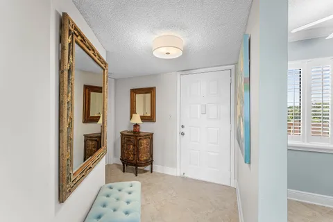 $215,000 | 7076 Huntington Lane, Unit 502, Delray Beach, FL 33446