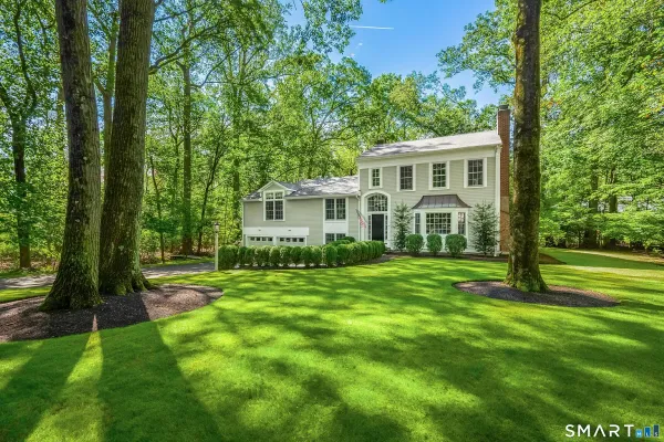 $2,295,000 | 3 Hickory Lane, Darien, CT 06820