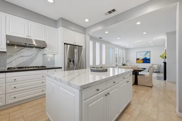 $1,379,000 | 21445 Hayley Lane, Huntington Beach, CA 92646