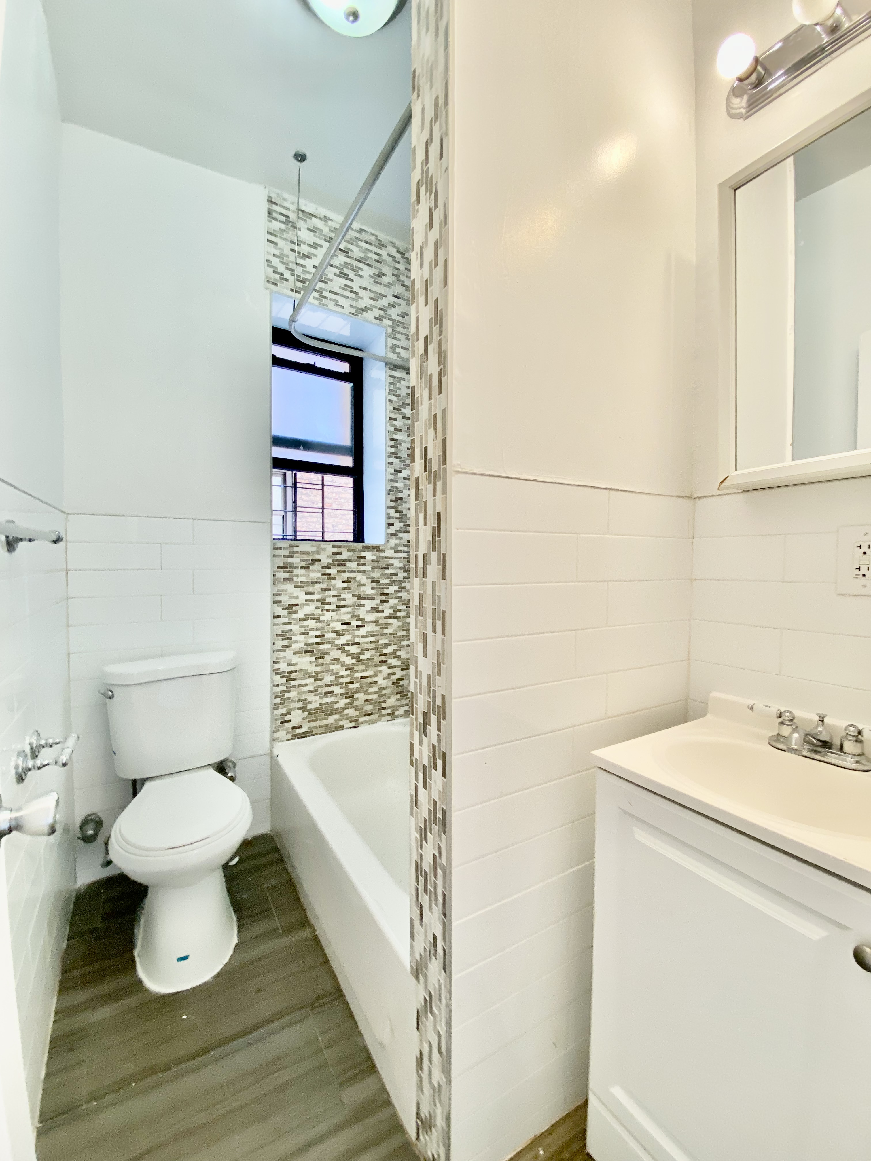 87 Post Avenue, Unit 2 Manhattan, NY 10034 - Photo 4 of 6