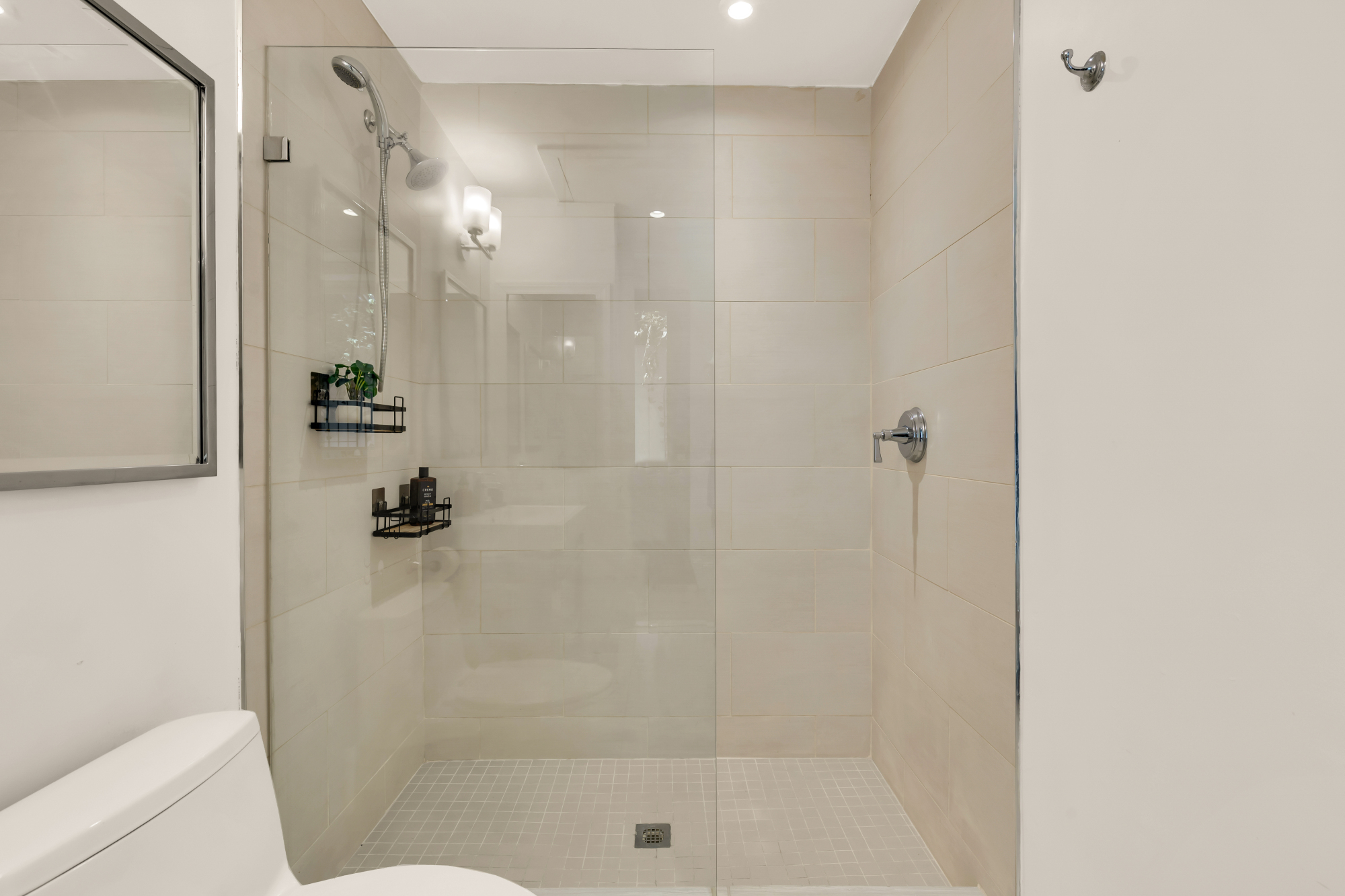 2009 Columbia Road Northwest, Unit 2 Washington, DC 20009 - Photo 36 of 37