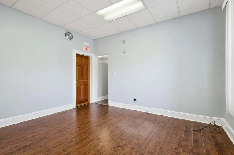 $3,300 | 586 Livingston Avenue, North Brunswick, NJ 08902