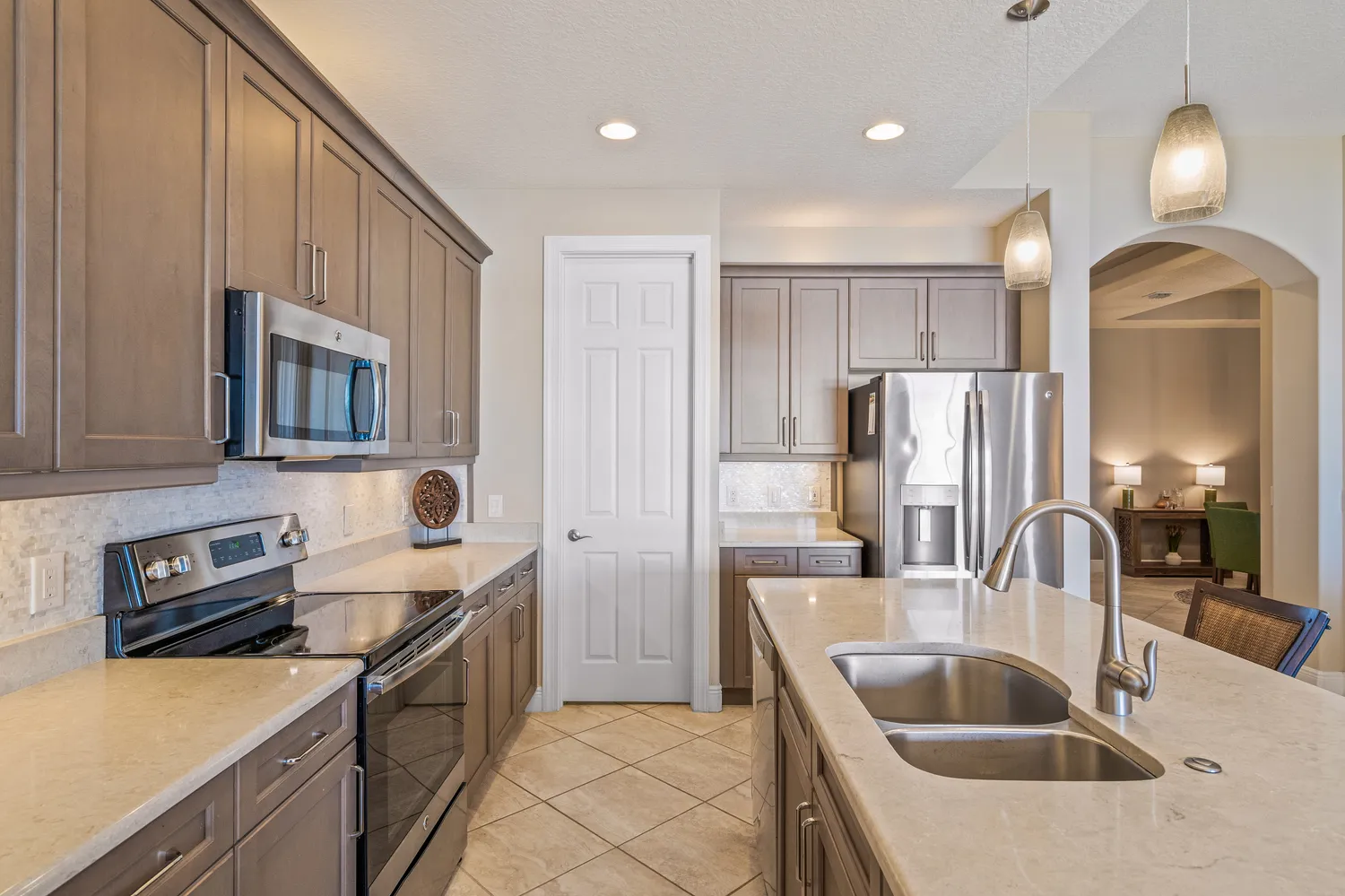 $525,000 | 1830 Berkshire Circle Southwest, Vero Beach, FL 32968