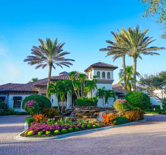 $1,299,900 | 8062 Signature Club Circle, Unit 201, Naples, FL 34113