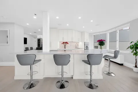 $2,395,000 | 415 East 37th Street, Unit 9JK | Murray Hill