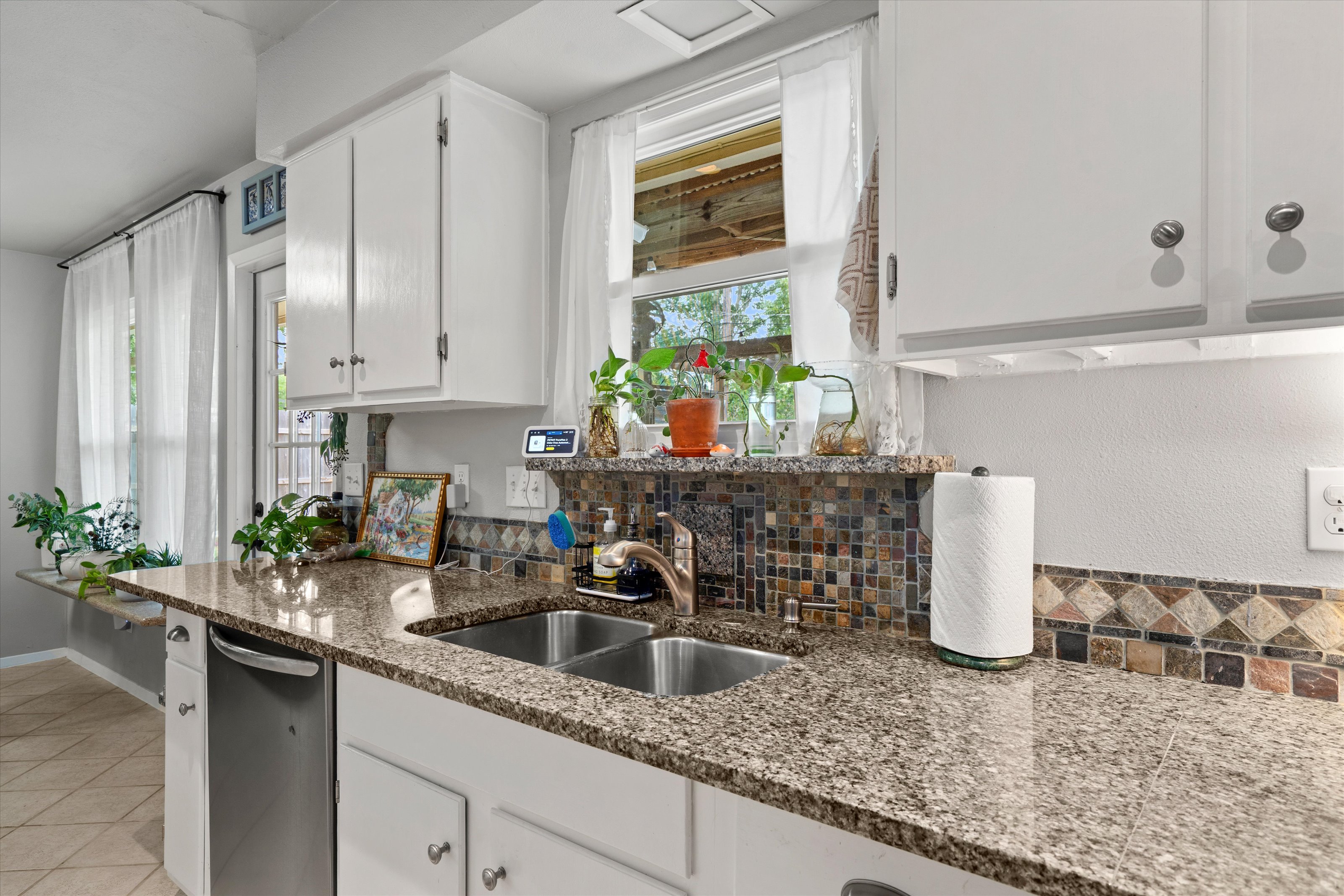 3303 Plantation Road Austin, TX 78745 - Photo 13 of 33 Gallery Image 13