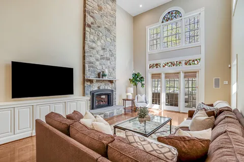 $1,275,000 | 15816 Thistlebridge Drive, Rockville, MD 20853